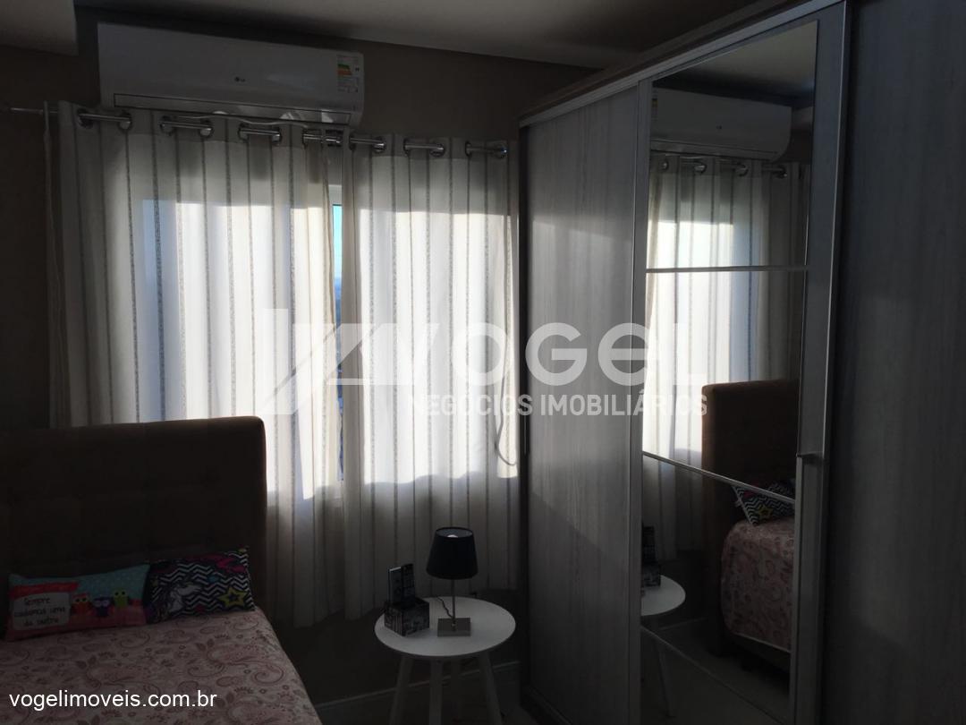 Apartamento à venda com 3 quartos, 101m² - Foto 1