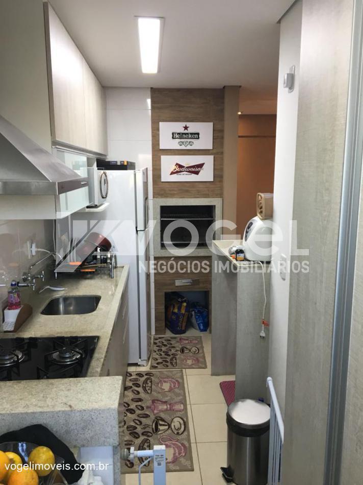 Apartamento à venda com 3 quartos, 101m² - Foto 9