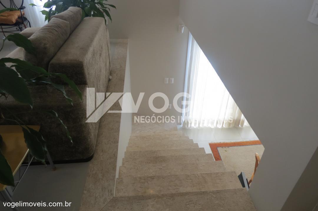 Casa à venda com 3 quartos, 245m² - Foto 18