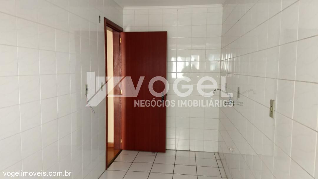 Apartamento à venda com 2 quartos, 67m² - Foto 4