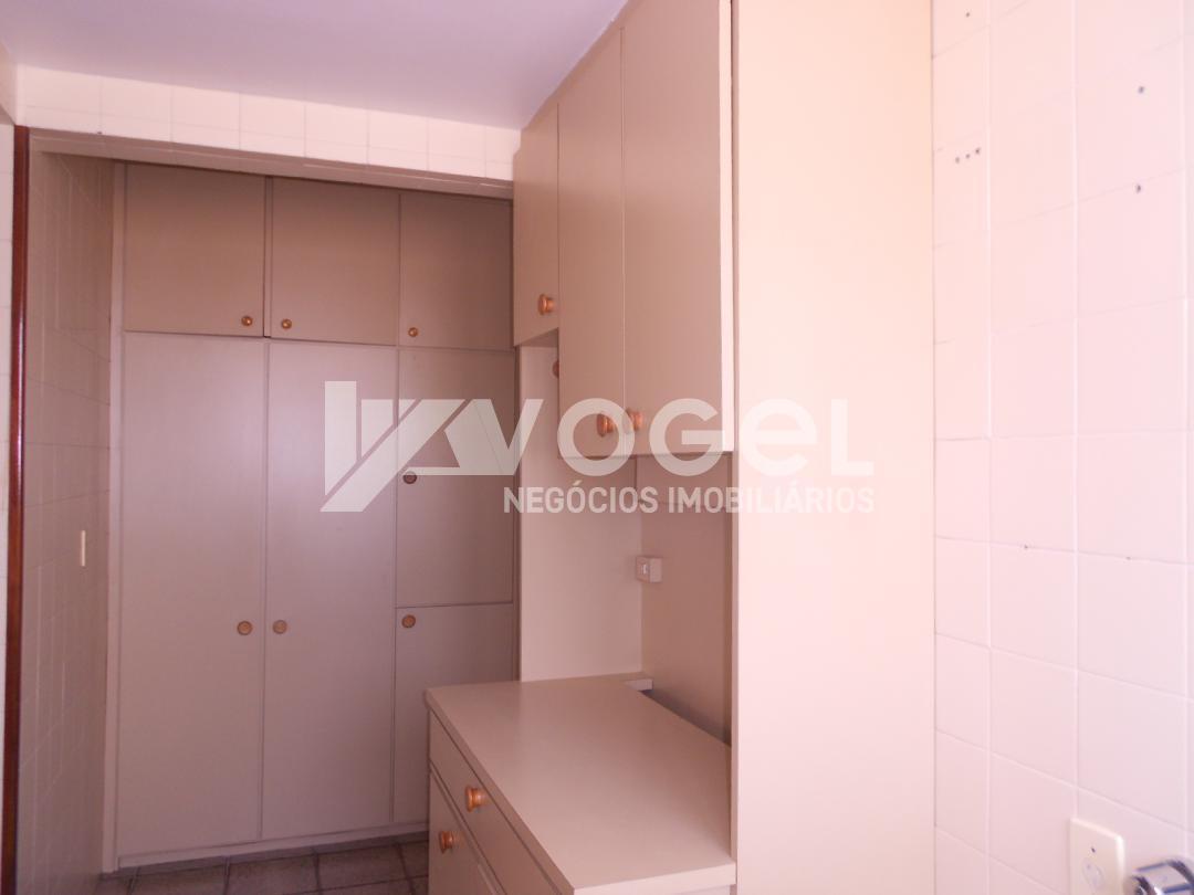 Apartamento à venda com 3 quartos, 234m² - Foto 16