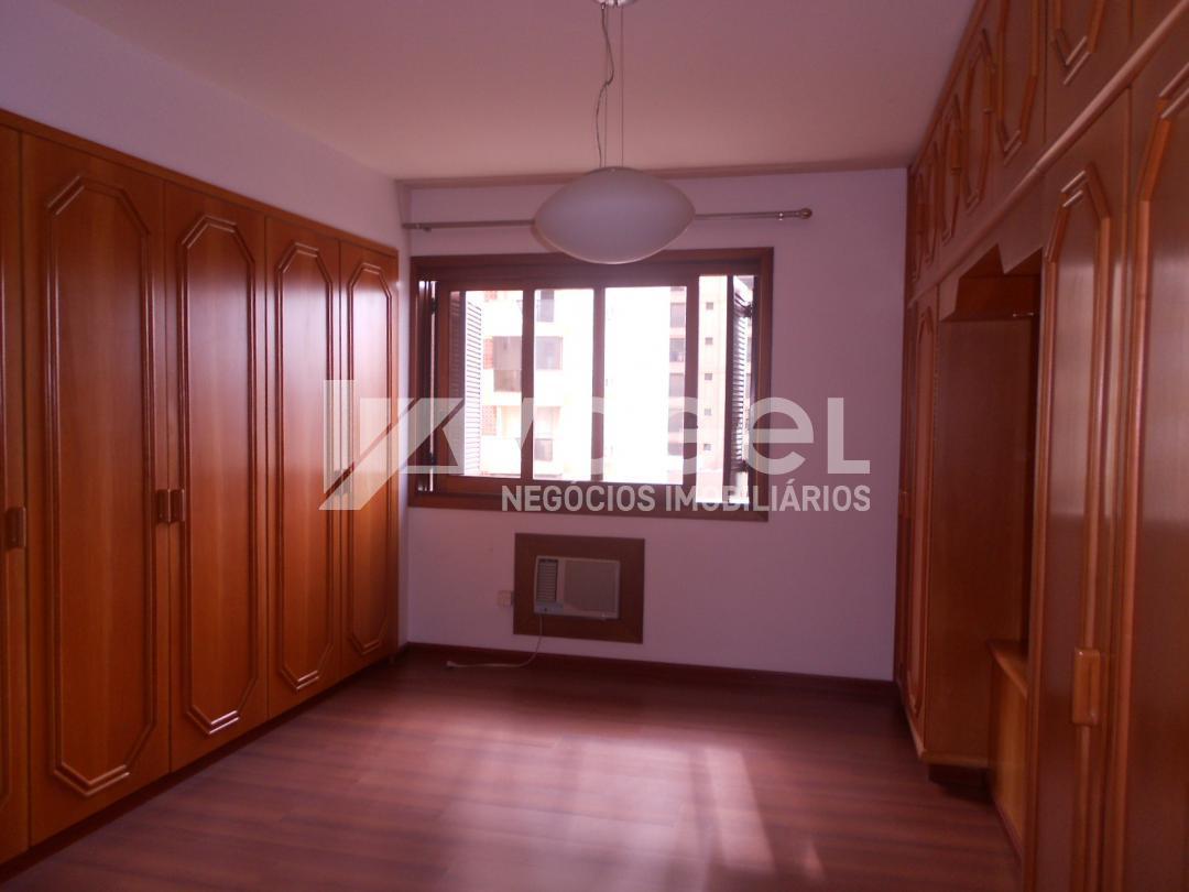 Apartamento à venda com 3 quartos, 234m² - Foto 25