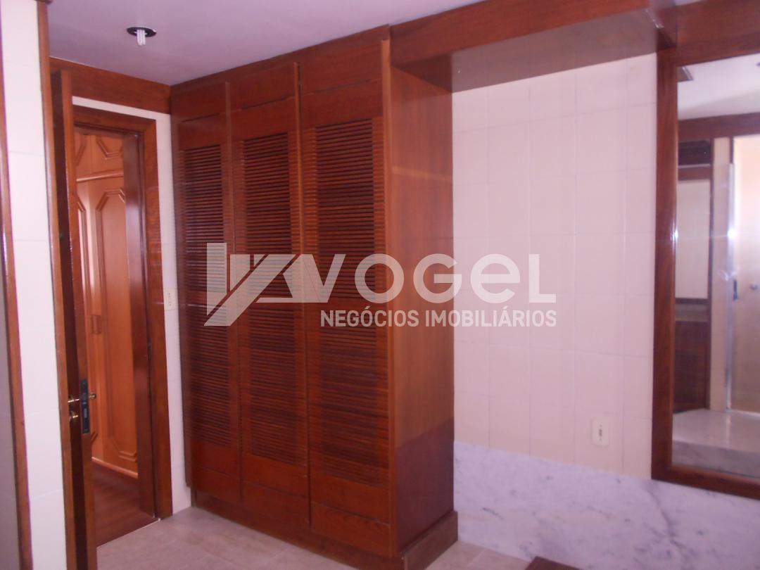 Apartamento à venda com 3 quartos, 234m² - Foto 27