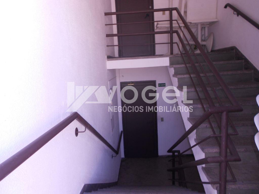 Apartamento à venda com 2 quartos, 80m² - Foto 9