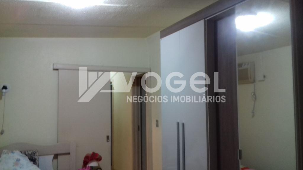 Casa à venda com 3 quartos, 200m² - Foto 2