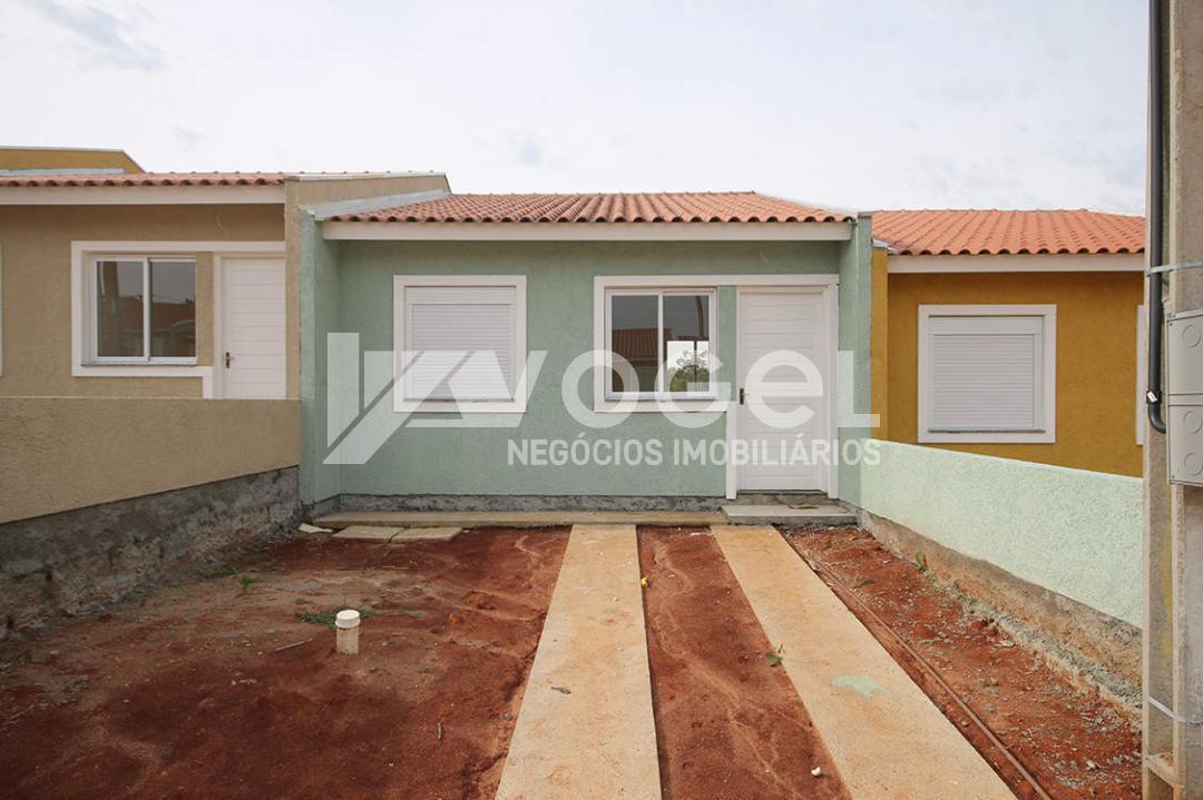 Casa à venda com 2 quartos, 45m² - Foto 4