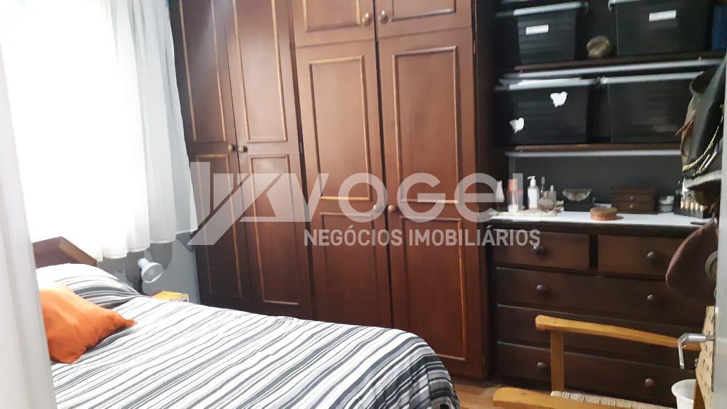 Casa à venda com 2 quartos, 420m² - Foto 11